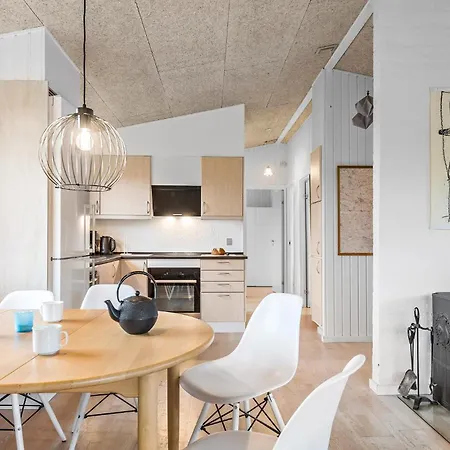 Three-bedroom In Dom wakacyjny Haderslev