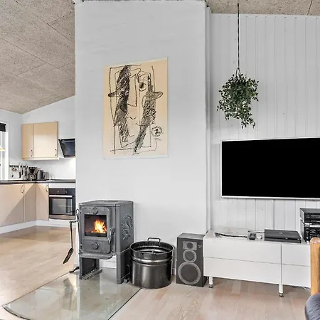 Three-bedroom In Dom wakacyjny *